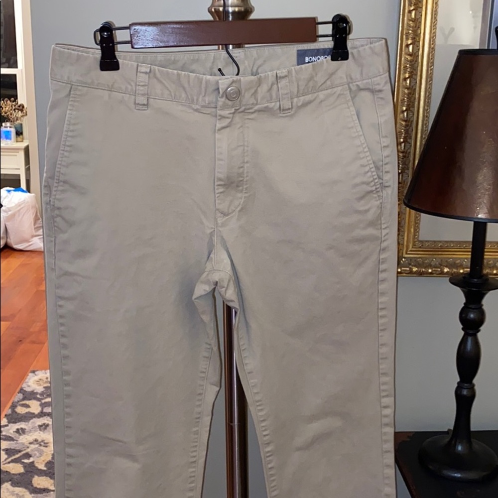 Men’s khakis